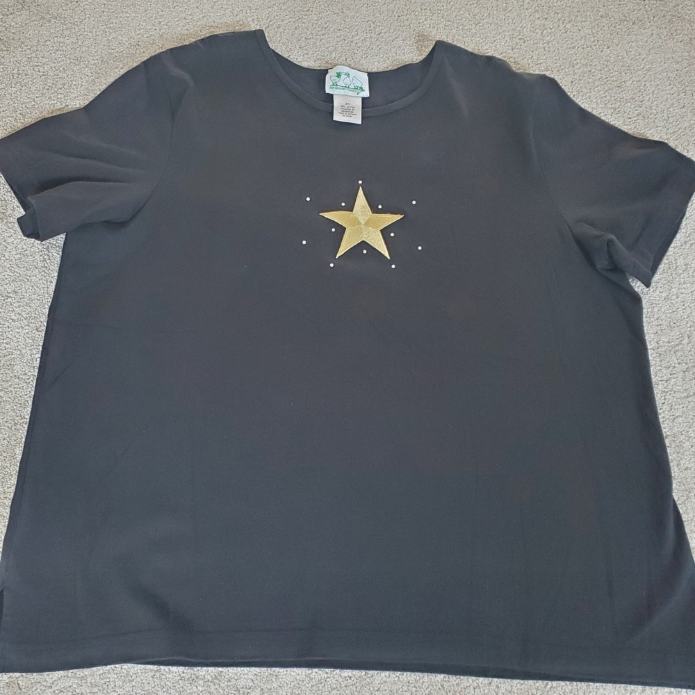 Quacker Factory T-Shirt Women's 2X Black Gold Star Studded Short Sleeve Top